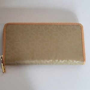 DKNY Bryant Zip Around Cloth Wallet